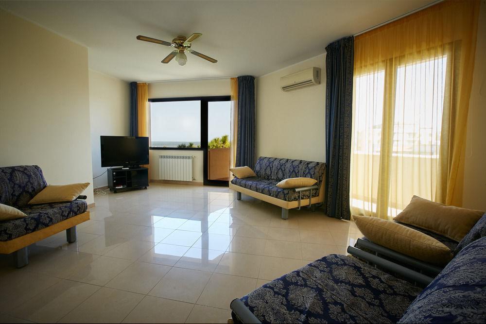 Residence Le Saline Marsala Bagian luar foto