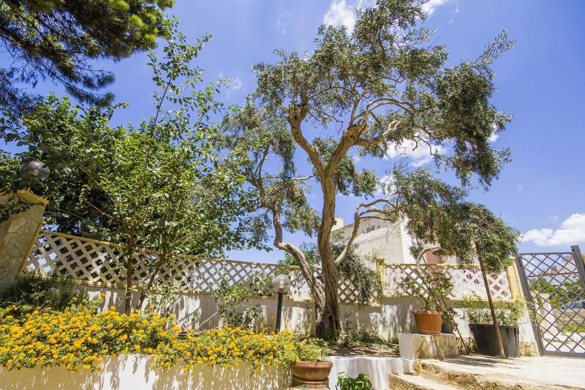 Residence Le Saline Marsala Bagian luar foto